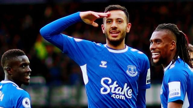 爆操小美女